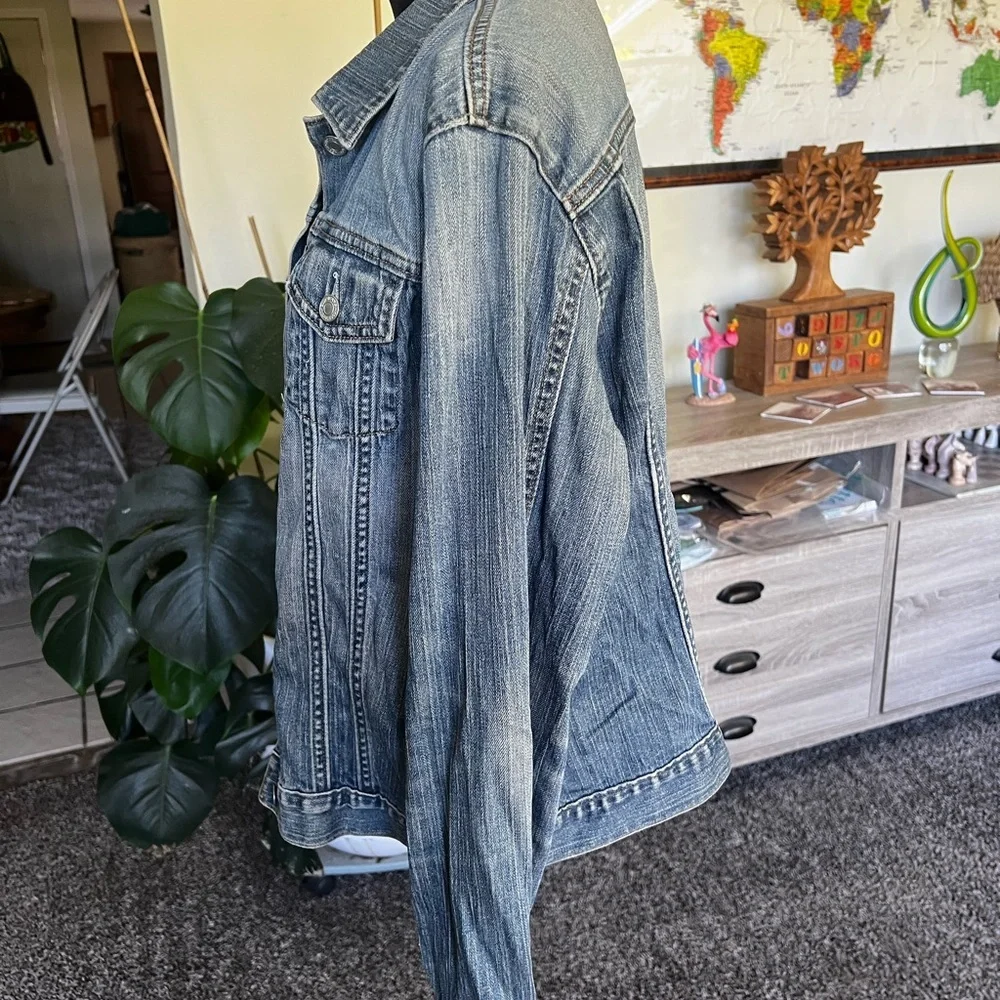 GAP Blue Jean Jacket - Picture 3 of 7